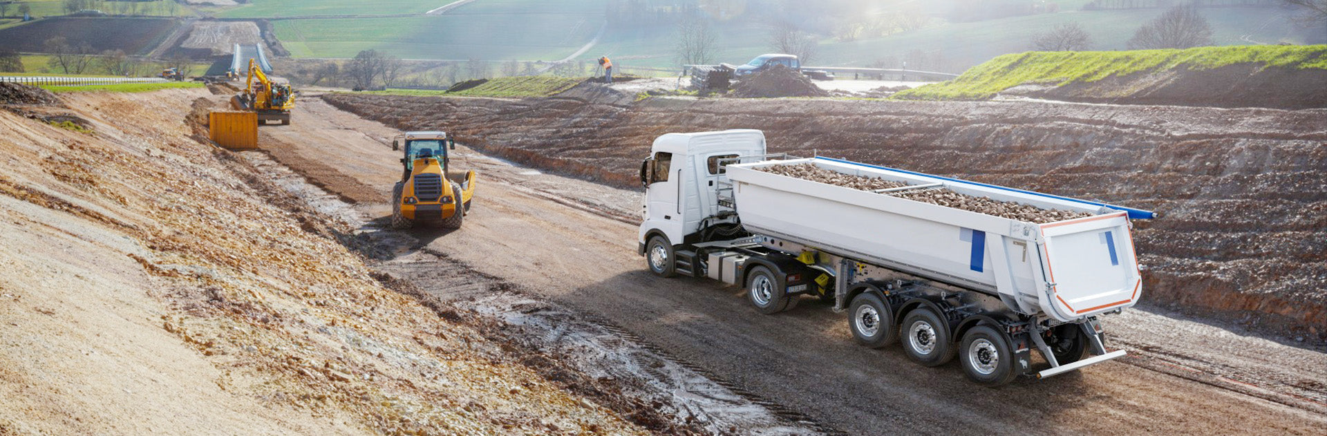 Camion semi-remorque à benne basculante Sinotruck