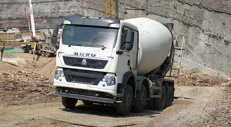Camion malaxeur Howo TX 8X4