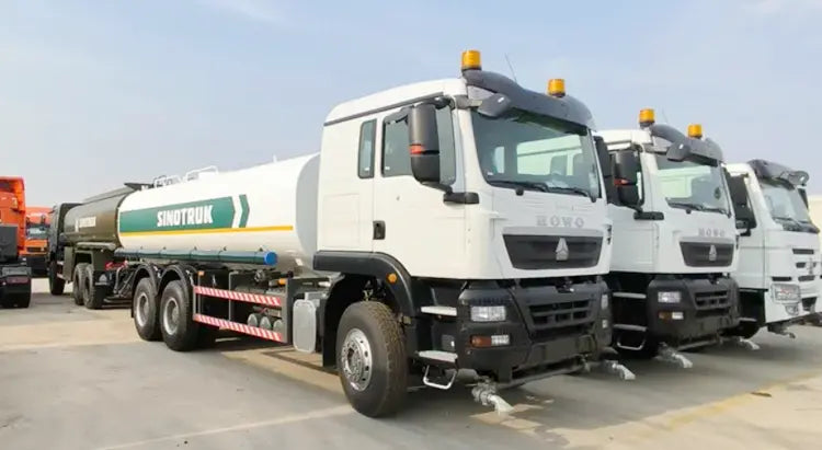 Camion-citerne à eau Sinotruck Howo TX 6x4