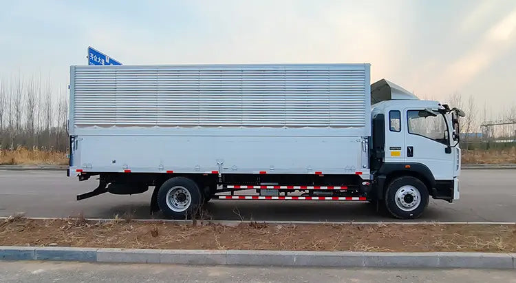 Camion cargo Sinotruk Howo 4×2 Wing